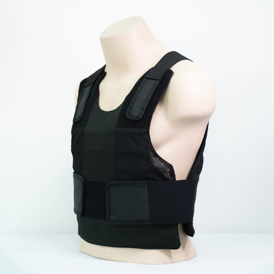 NIJ 0115.00 เสื้อกันกระแทกที่มีชิ้นส่วนของเกราะใยคาร์บอนเคลือบในผ้า Aramid