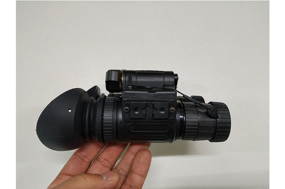 รุ่นใหม่ Super Level ระดับการป้องกันแท็กติกเลเซอร์ Rangefinding Gear ในสีดํา