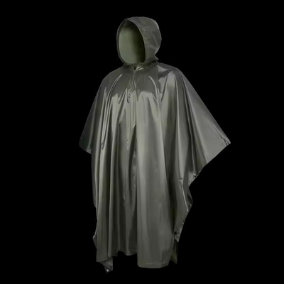 เสื้อฝนโปนโช สีเขียวมะกอก พอลิเอสเตอร์ที่หายใจได้ สําหรับกิจกรรมกลางแจ้ง