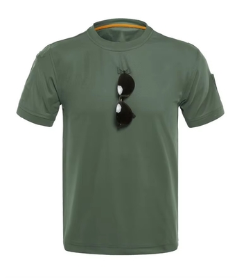 เสื้อผ้าทหารที่ผสมผสานได้สําหรับผู้ชาย สําคัญสําหรับความสนใจและผลงาน